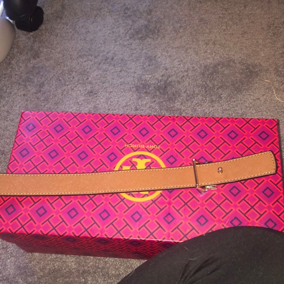 Tory Burch - Picture 2 of 6